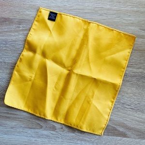 ✨5/$5 | Men’s Textured Yellow Pocket Square✨